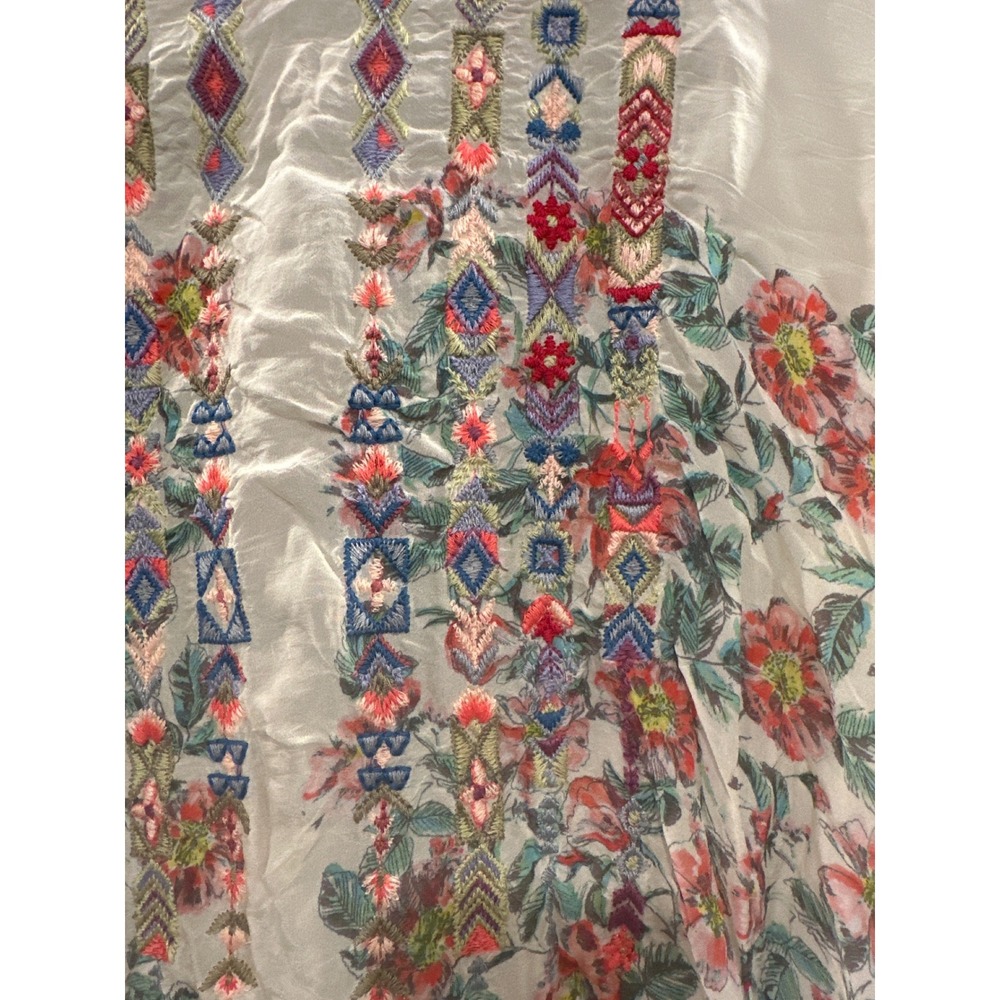 Johnny Was Embroidered Floral Cupra Rayon Tunic Top V-Neck Boho C11919B-D Medium - Picture 2 of 5